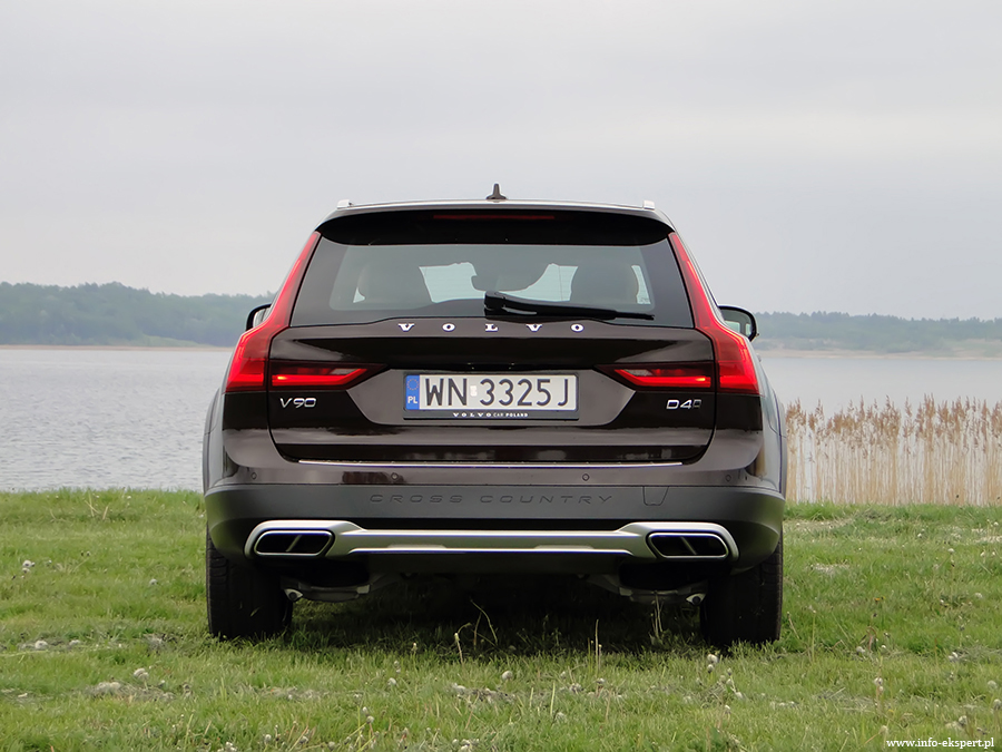 Test Volvo V90 Cross Country Pro 2.0 Geartronic Auto Testy