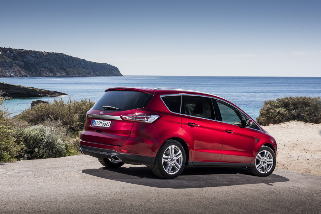 Nowy Ford SMAX AutoBlog