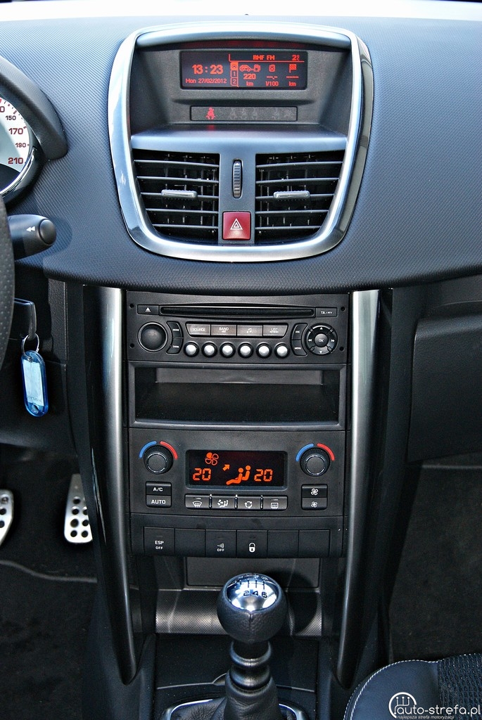 Peugeot 207 Sw Vs Skoda Fabia Combi Auto Testy