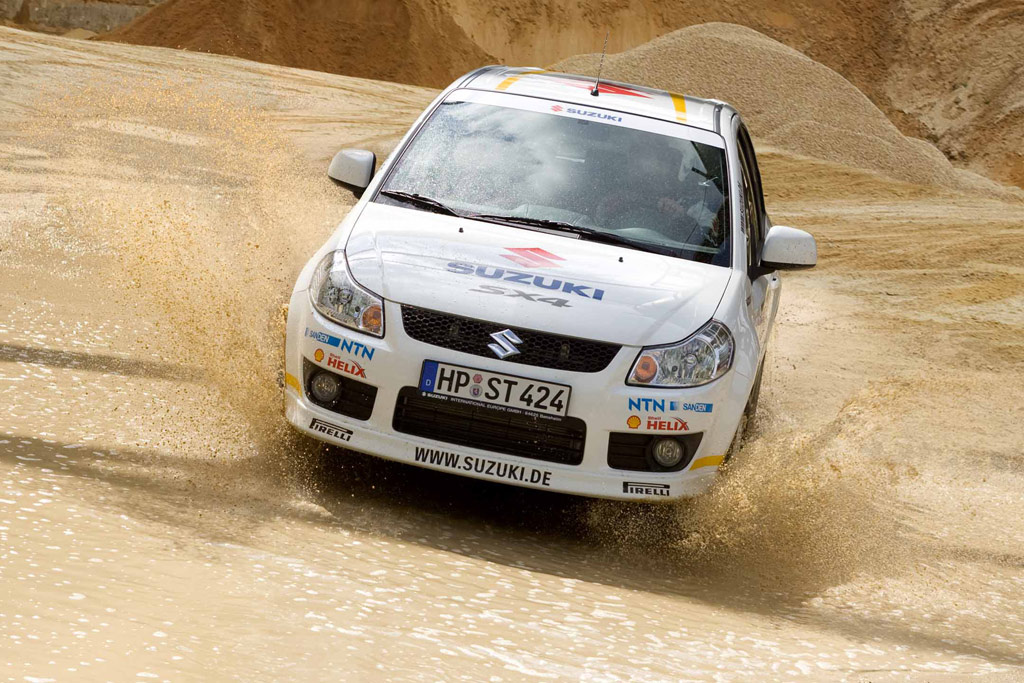 Edycja specjalna Suzuki SX4 WRC AutoBlog