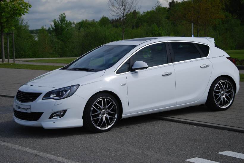 Steinmetz Opel Astra J Sports Tourer AutoBlog
