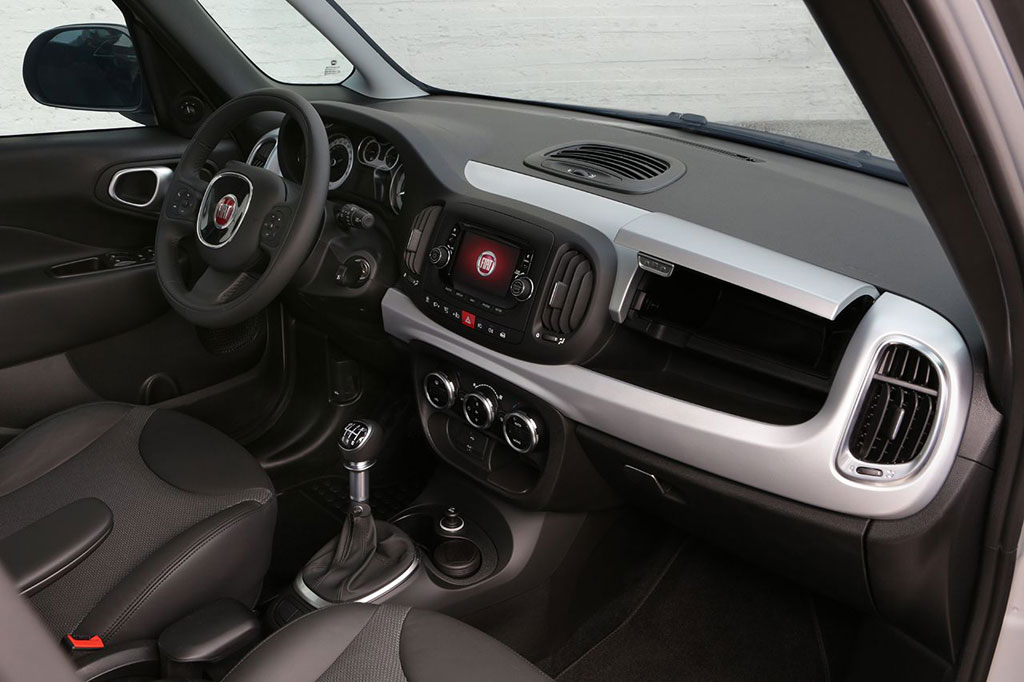 Fiat 500L Beats Edition AutoBlog