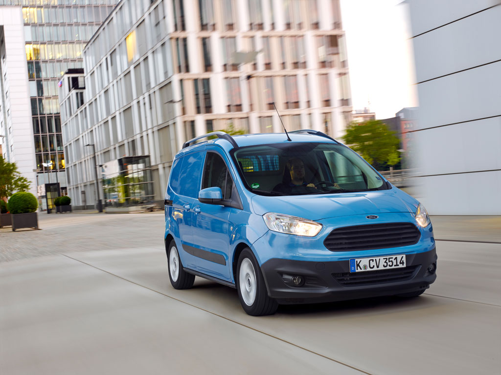Nowy Ford Transit Courier AutoBlog