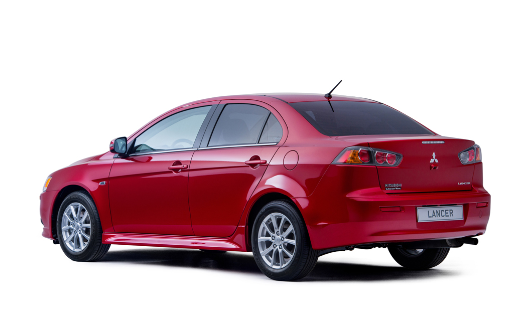 Mitsubishi Lancer Sedan Intense 2015 AutoBlog