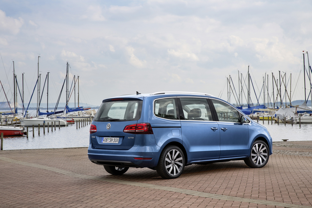 Volkswagen Sharan już w polskich salonach AutoBlog