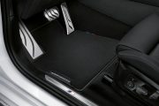 Nowe BMW X5 z częściami M Performance