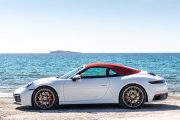 Innowacyjny, lekki dach nowego Porsche 911 Carrera Cabriolet